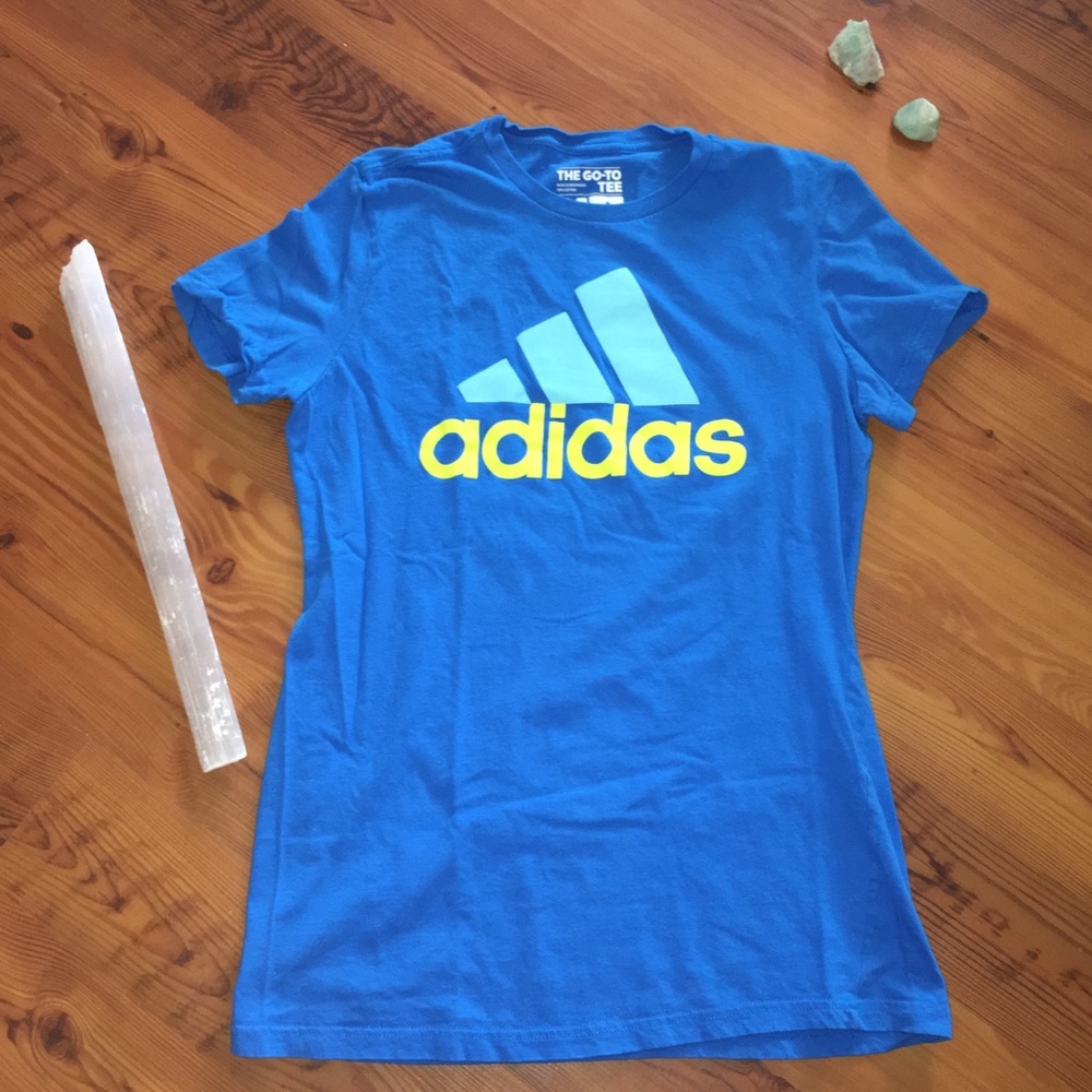 Adidas 💙 Go-To Tee 💛 Women’s Fit T-Shirt